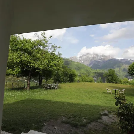 Camping Thethi 360 Grade - & *